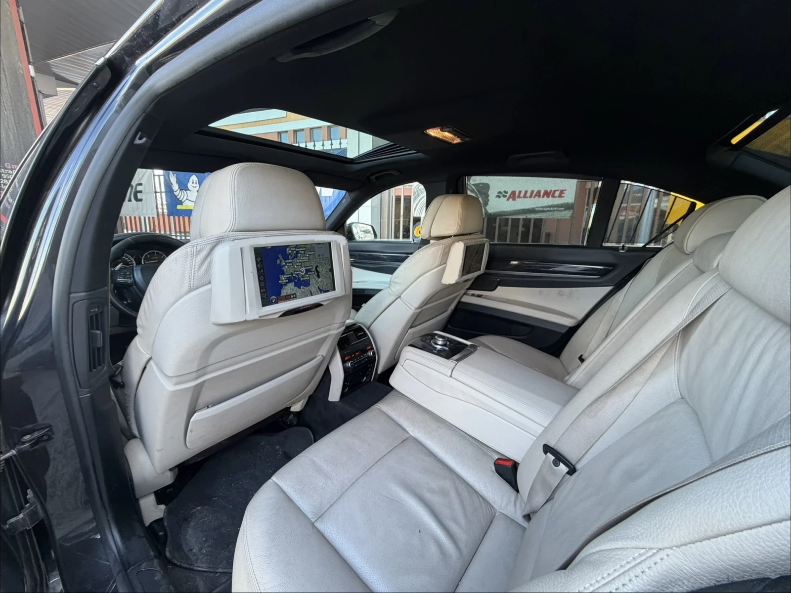 BMW 730 БАРТЕР* 3.0Д* Телевизори* 5бутона, снимка 8 - Автомобили и джипове - 54153642