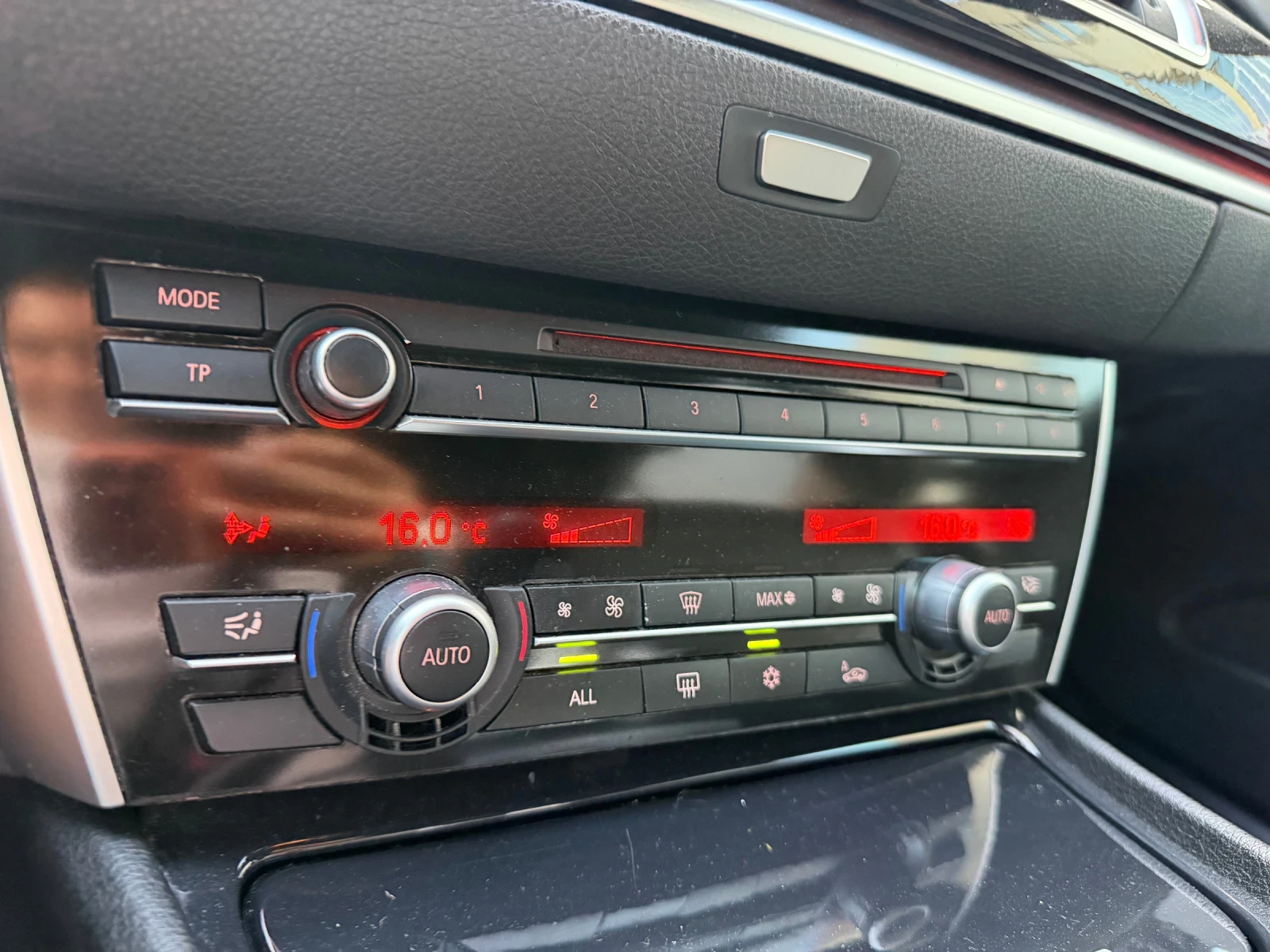 BMW 530 * 3.0Д* Navi* LED, снимка 10 - Автомобили и джипове - 54153642