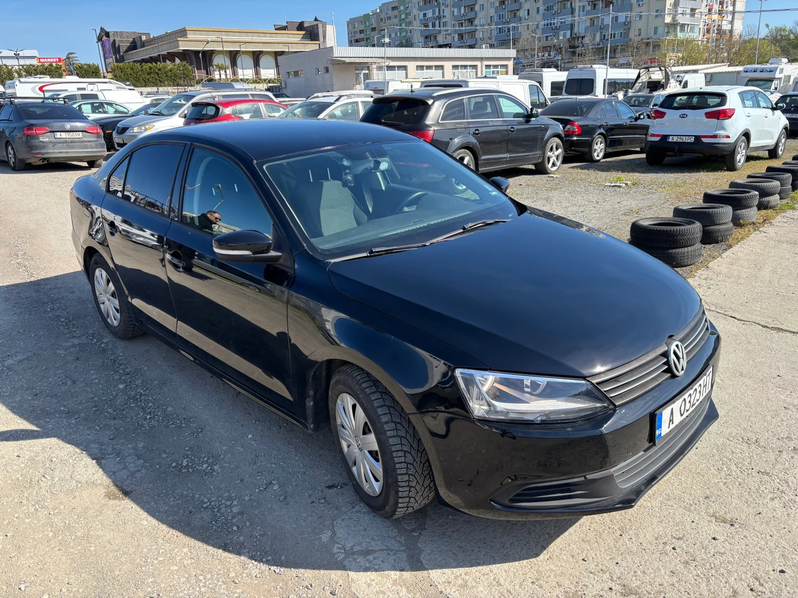 VW Jetta 2.0 115 ГАЗ/Бензин, снимка 2 - Автомобили и джипове - 54323876