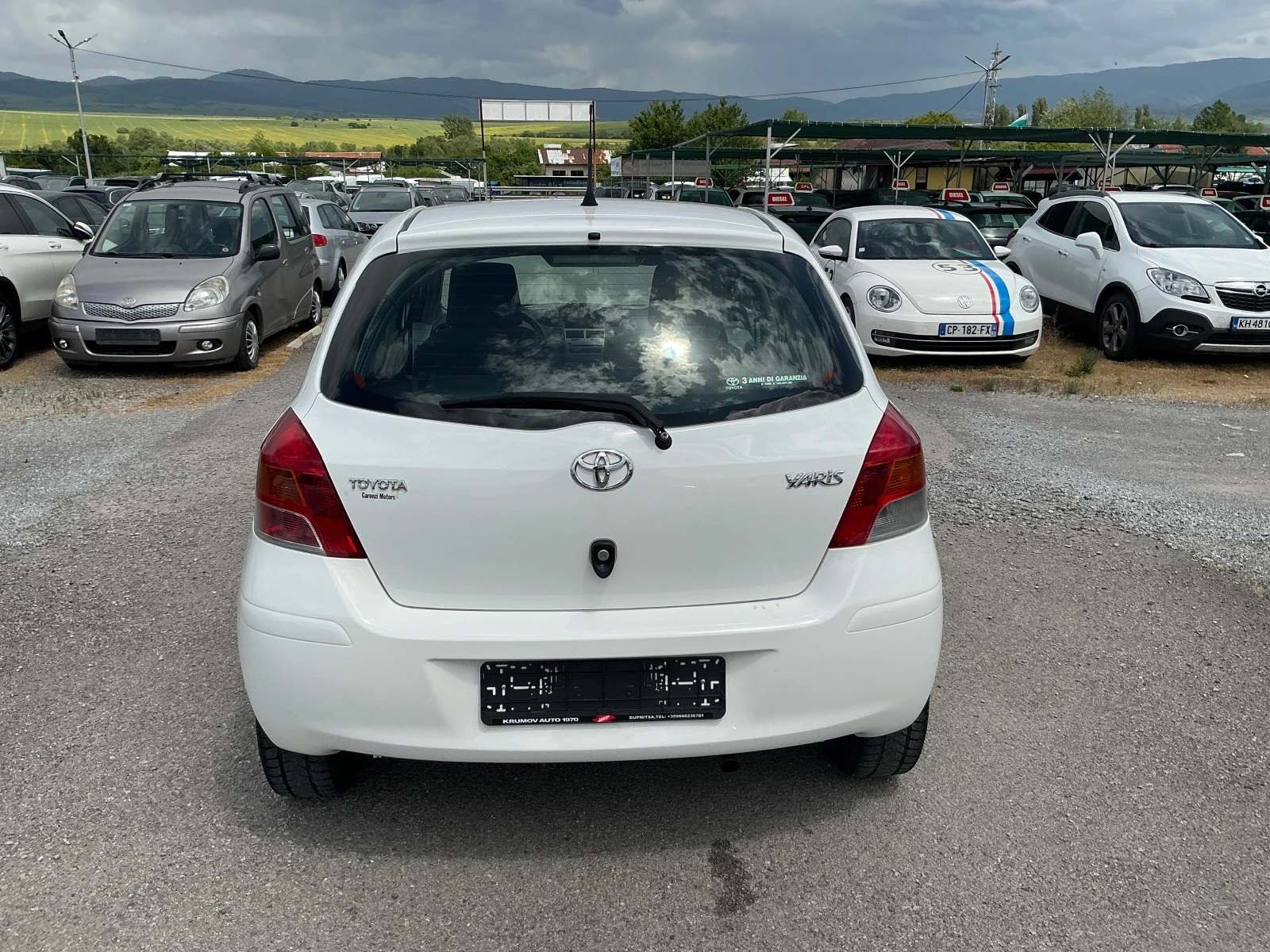 Toyota Yaris 1.3 VVT-I, снимка 6 - Автомобили и джипове - 54573291