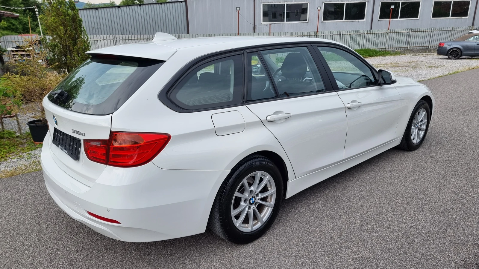 BMW 316 2.0 TwinPower Turbo, снимка 4 - Автомобили и джипове - 54868188