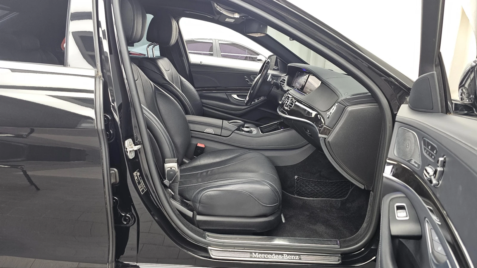 Mercedes-Benz S 350 4MATIC* DISTR* FULL* КРАЙНА ЦЕНА ДО БЪЛГАРИЯ* , снимка 10 - Автомобили и джипове - 55148829