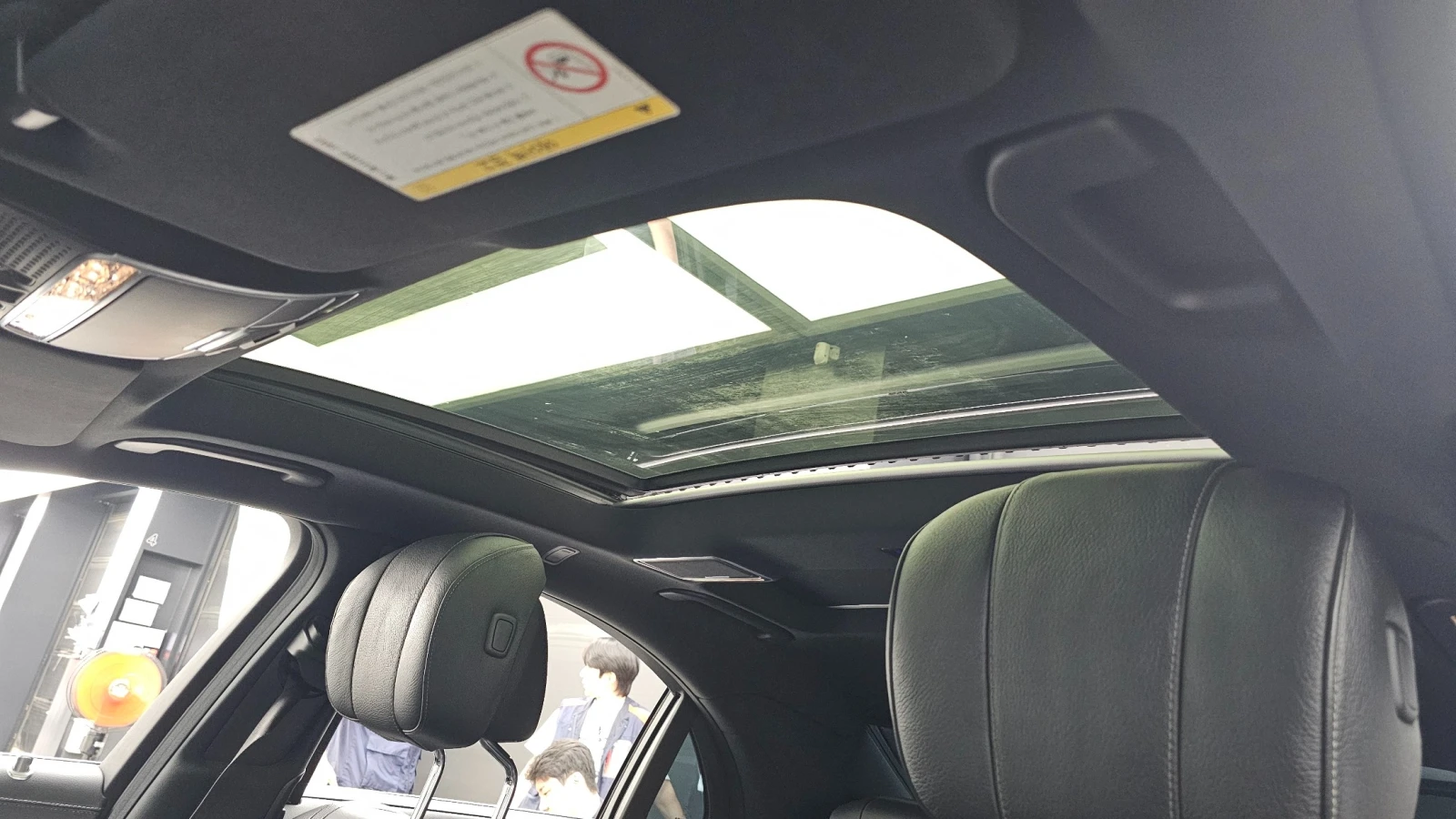 Mercedes-Benz S 350 4MATIC* DISTR* FULL* КРАЙНА ЦЕНА ДО БЪЛГАРИЯ* , снимка 15 - Автомобили и джипове - 55148829