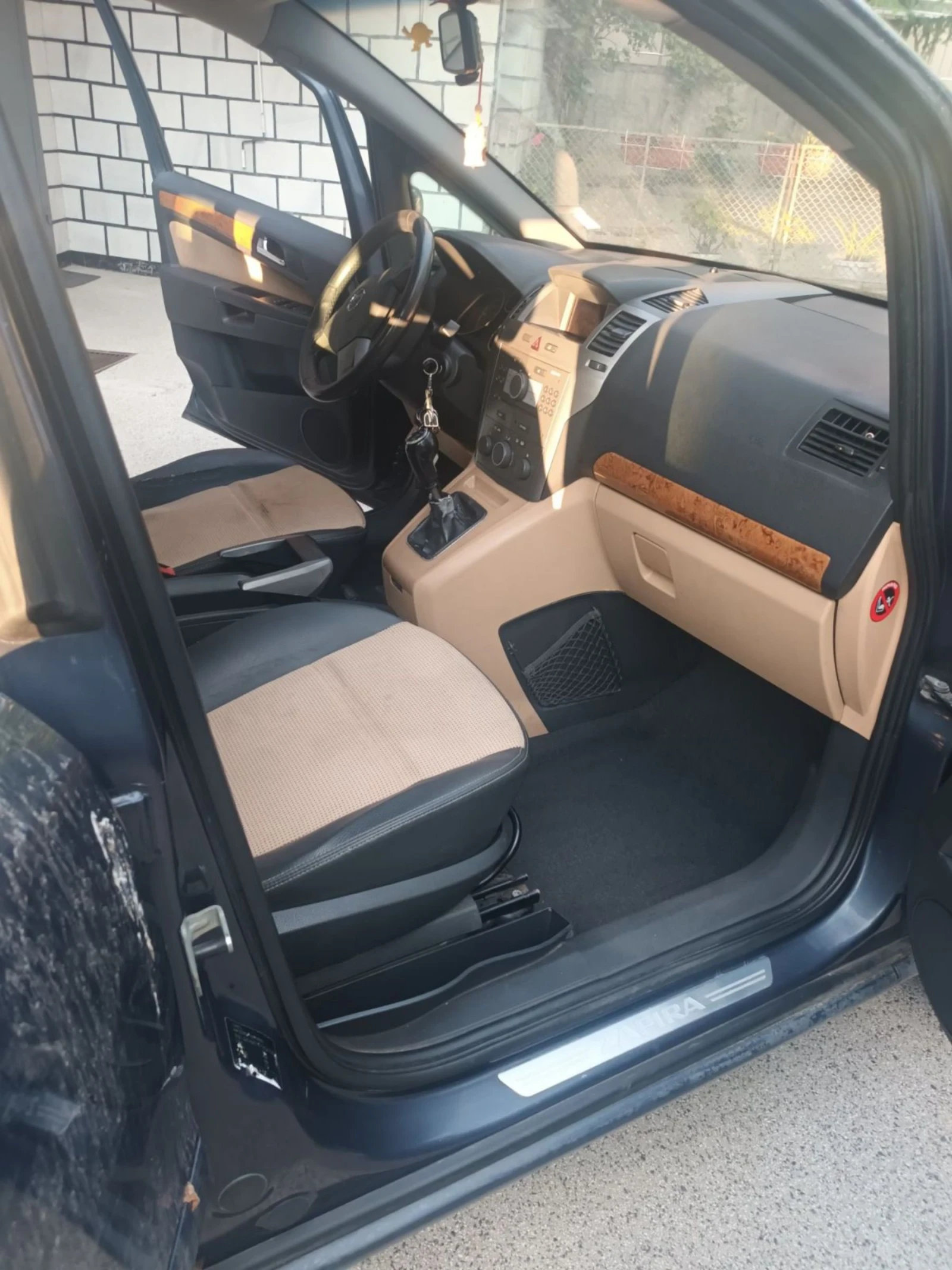 Opel Zafira 1.9CTDI 120 hp, снимка 4 - Автомобили и джипове - 55267743