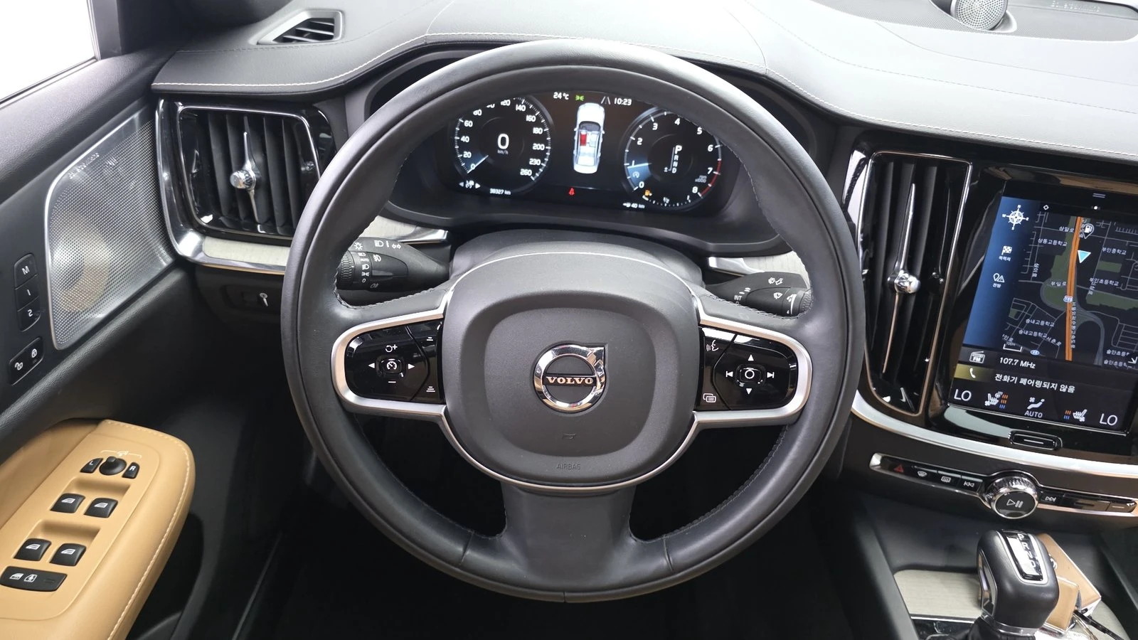 Volvo S60 T5* ЛЮК* МАСАЖ* HUD* 360* KEYLESS* КРАЙНА ЦЕНА, снимка 13 - Автомобили и джипове - 55318858
