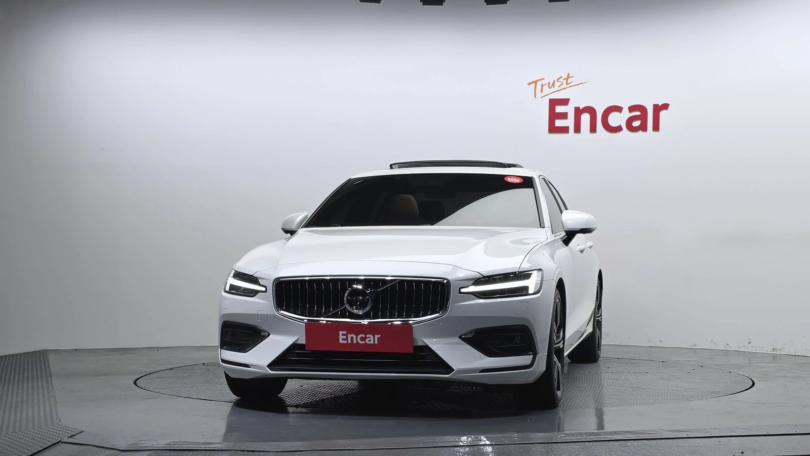Volvo S60 T5* ЛЮК* МАСАЖ* HUD* 360* KEYLESS* КРАЙНА ЦЕНА, снимка 3 - Автомобили и джипове - 55318858