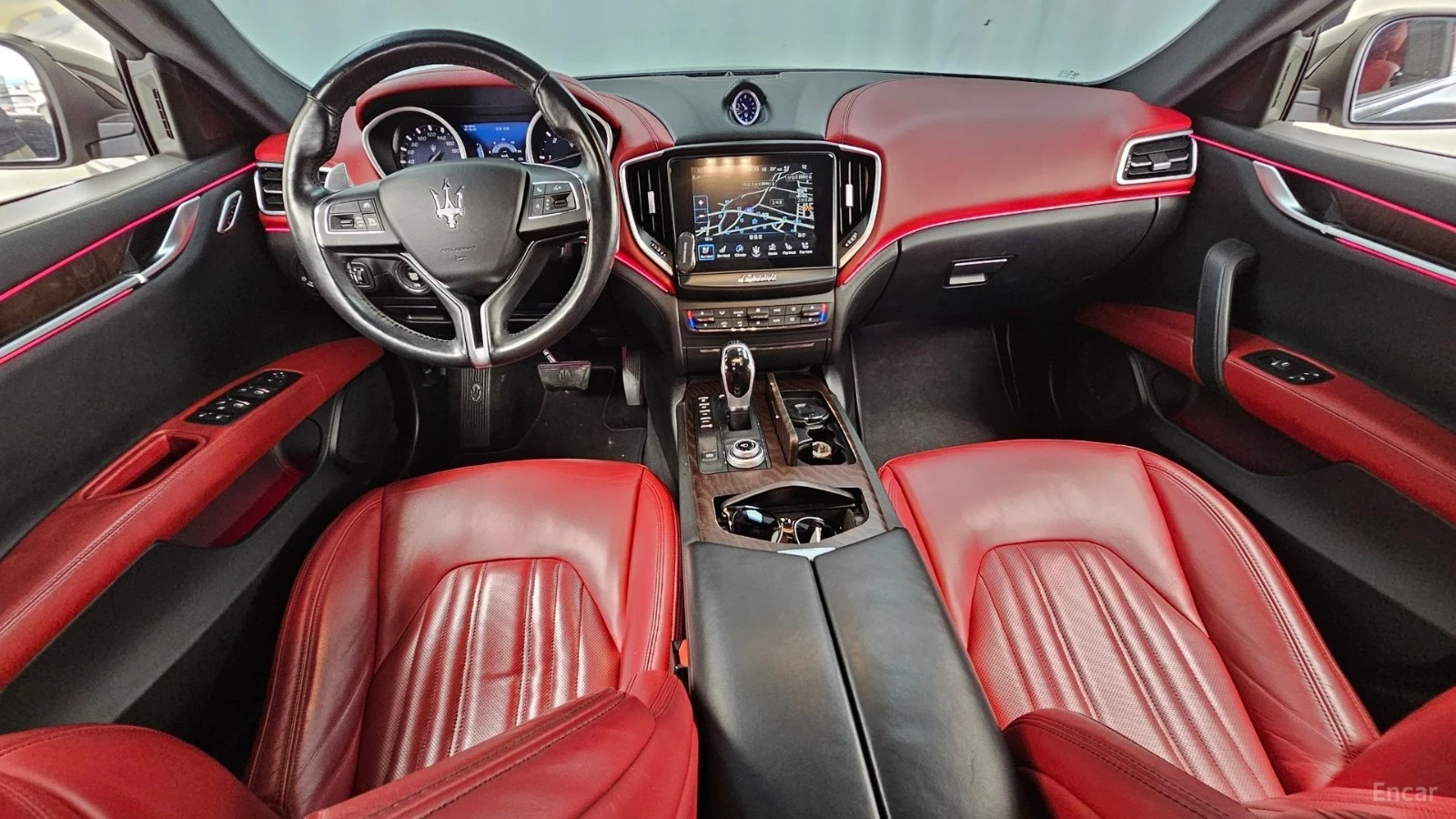 Maserati Ghibli 3.0 DIESEL* PANO* ОБДУХВ* ПОДГРЕВ* НАВИ* КАМЕРА, снимка 7 - Автомобили и джипове - 55477542