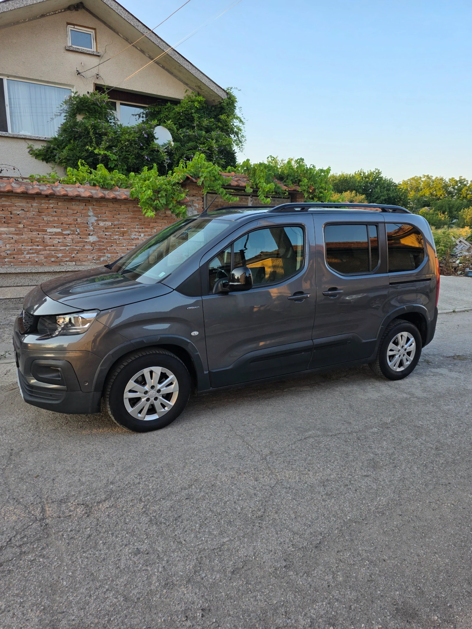 Peugeot Rifter GT LINE, снимка 3 - Автомобили и джипове - 55607492