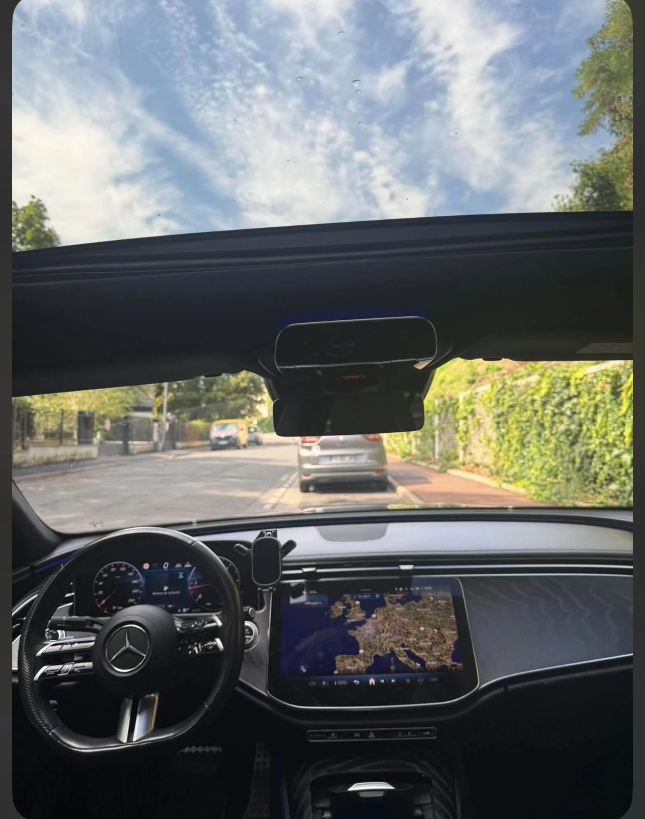Mercedes-Benz E 220, снимка 6 - Автомобили и джипове - 55839104