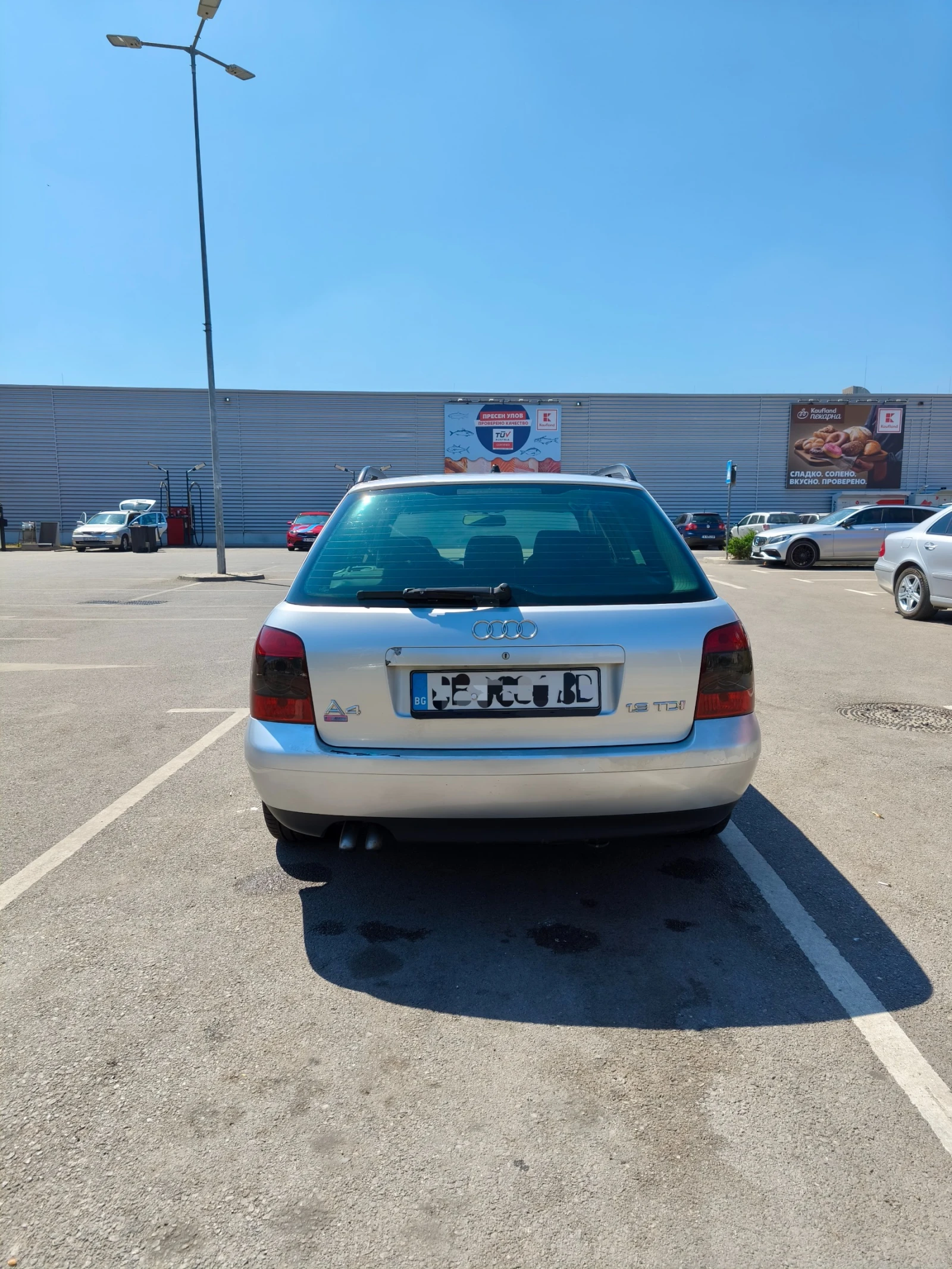 Audi A4, снимка 4 - Автомобили и джипове - 56041680