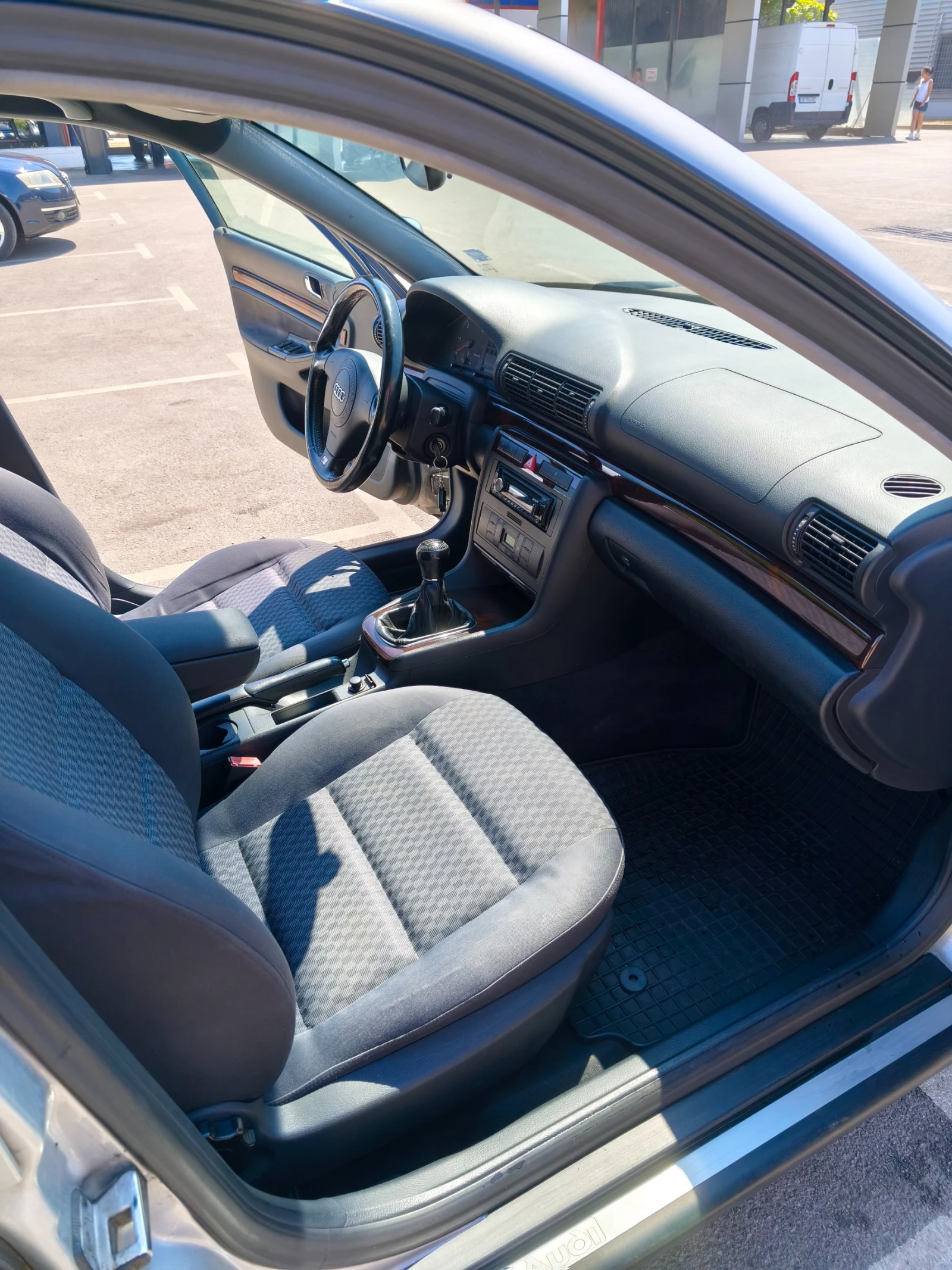 Audi A4, снимка 15 - Автомобили и джипове - 56041680