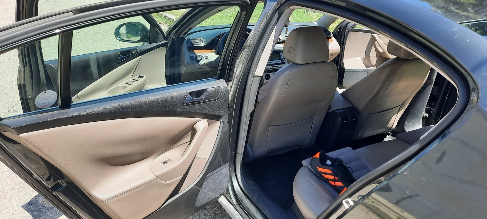 VW Passat, снимка 8 - Автомобили и джипове - 56095775