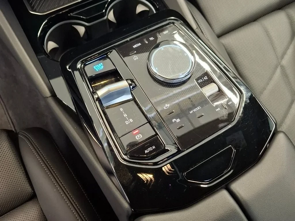 BMW i5 M60 XDRIVE 96.1% SoH Leather LED NAVI, снимка 14 - Автомобили и джипове - 56220197