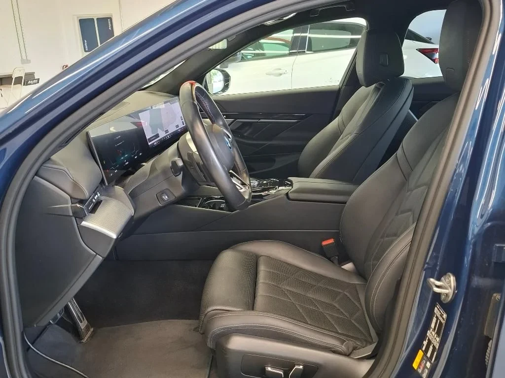 BMW i5 M60 XDRIVE 96.1% SoH Leather LED NAVI, снимка 9 - Автомобили и джипове - 56220197