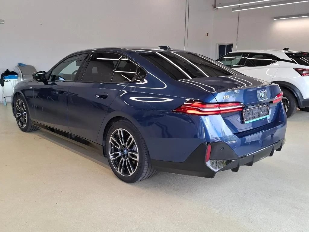 BMW i5 M60 XDRIVE 96.1% SoH Leather LED NAVI, снимка 4 - Автомобили и джипове - 56220197