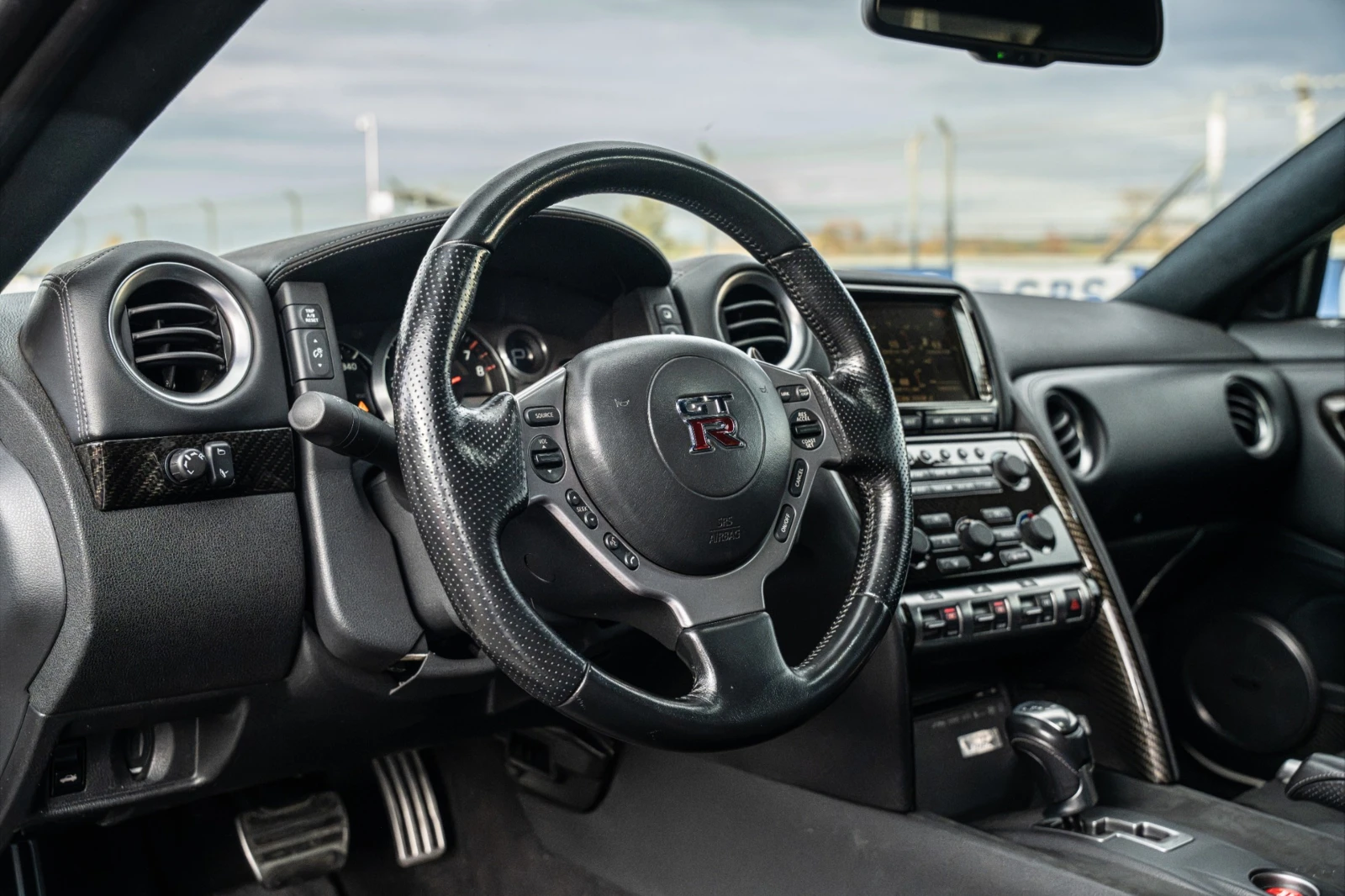 Nissan Gt-r, снимка 11 - Автомобили и джипове - 56588019