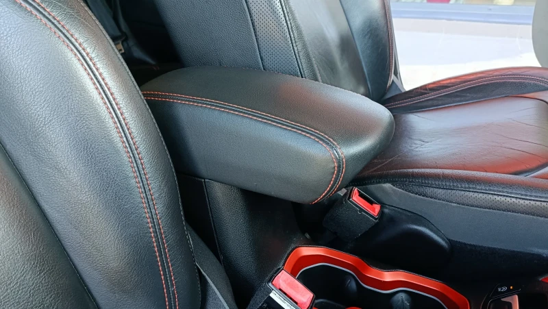 Jeep Renegade 2.0 Mjet, снимка 15 - Автомобили и джипове - 52655867