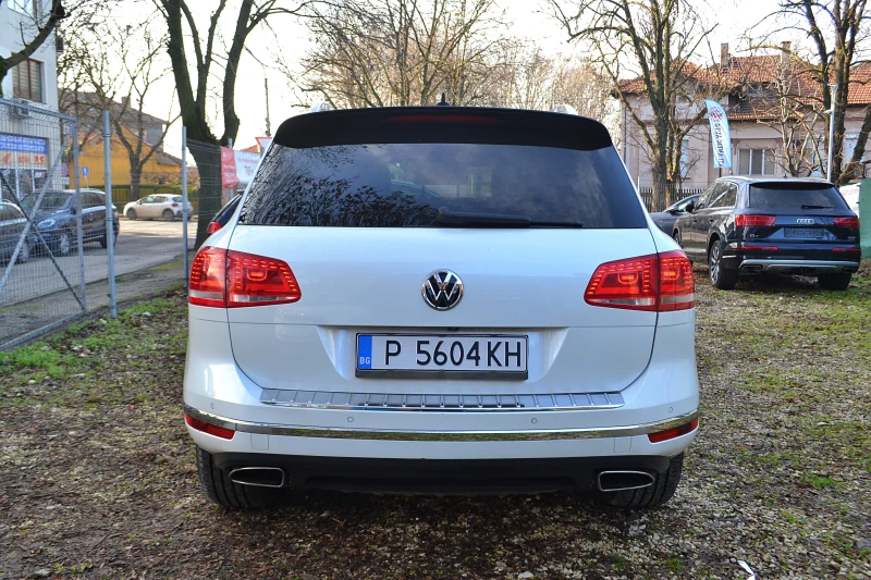 VW Touareg 3.0 TDI V6 R-line, снимка 5 - Автомобили и джипове - 52848291