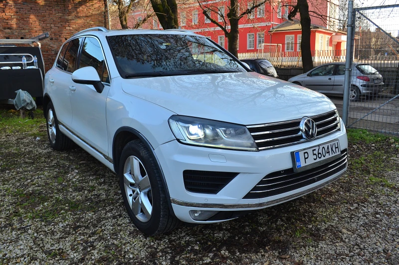 VW Touareg 3.0 TDI V6 R-line, снимка 3 - Автомобили и джипове - 52848291