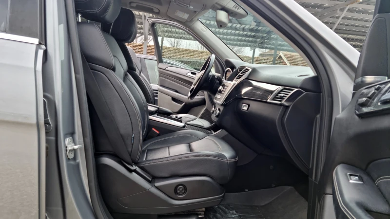 Mercedes-Benz ML 350 AMG/КОЖА/ПАНОРАМА, снимка 12 - Автомобили и джипове - 53294174
