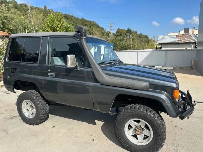 Toyota Land cruiser, снимка 3 - Автомобили и джипове - 48196009