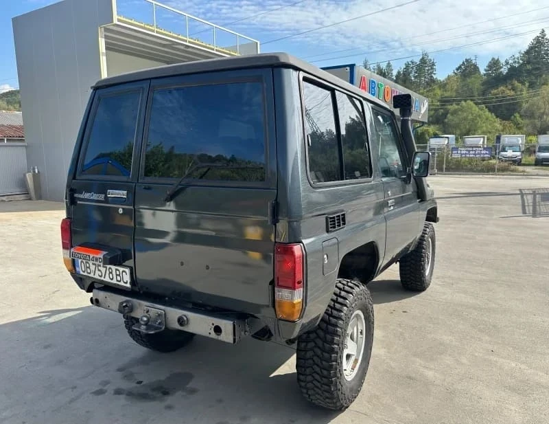 Toyota Land cruiser, снимка 5 - Автомобили и джипове - 48196009