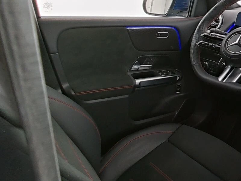 Mercedes-Benz GLB 250 4Matic = AMG Line= Гаранция - изображение 3