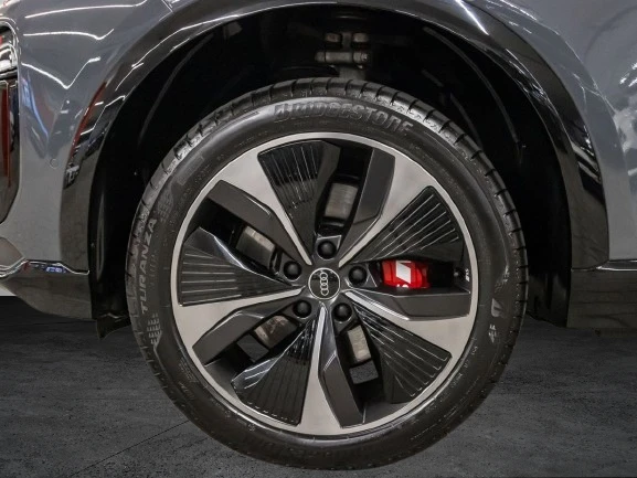 Audi Q6 SQ6 e-tron = Air Suspension= Гаранция - изображение 4