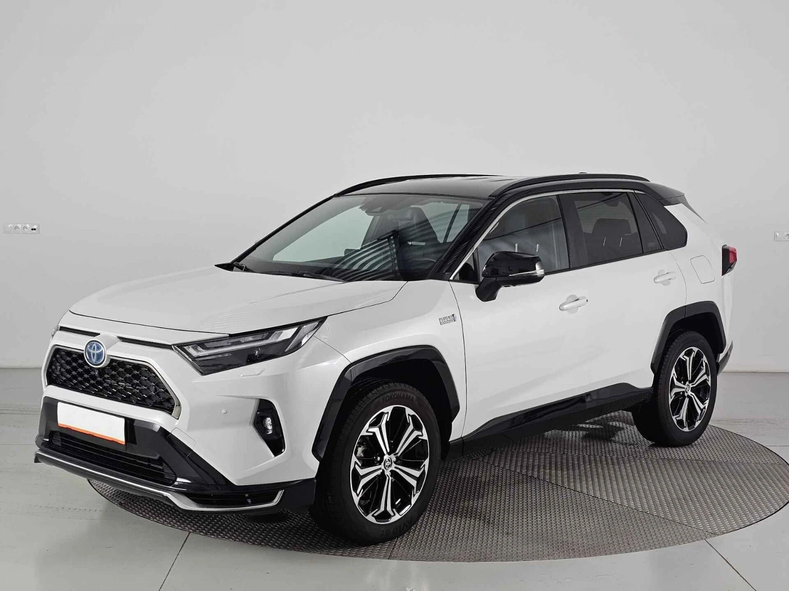 Toyota Rav4 2.5 PHEV STYLE  4x4  306 HP НАЛИЧНА!!! - изображение 2