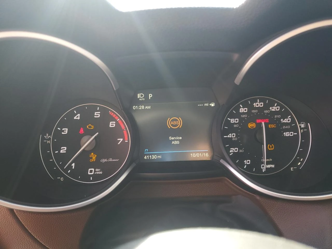 Alfa Romeo Stelvio Ti Sport AWD 280кс * Възможност за Лизинг*  - изображение 9