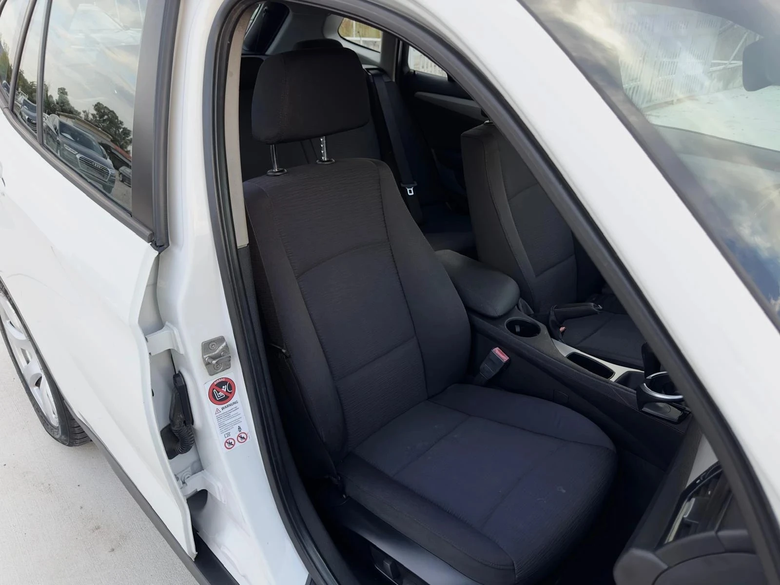 BMW X1 2.0D XDrive, снимка 9 - Автомобили и джипове - 54345298