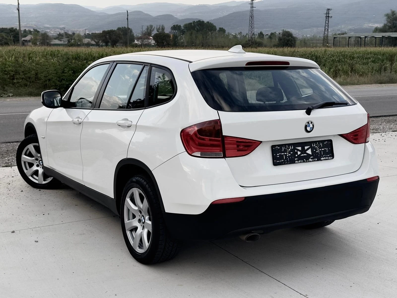 BMW X1 2.0D XDrive, снимка 4 - Автомобили и джипове - 54345298