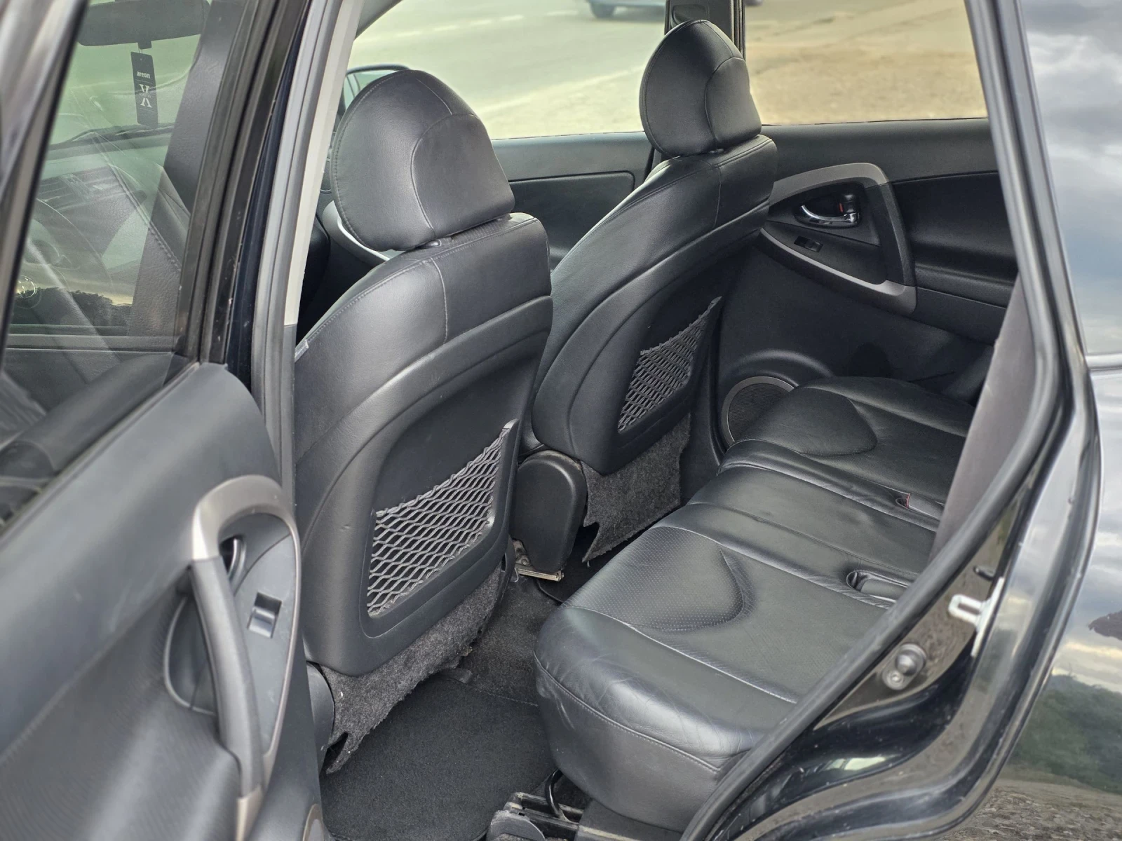 Toyota Rav4 2.2 D4D 136 k.c. 4Х4 Нави Кожа Лизинг, снимка 10 - Автомобили и джипове - 54634203