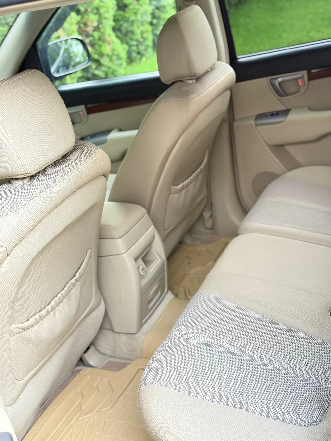 Hyundai Santa fe 2.2 CRDI 4WD 7 Местен, снимка 15 - Автомобили и джипове - 54772764