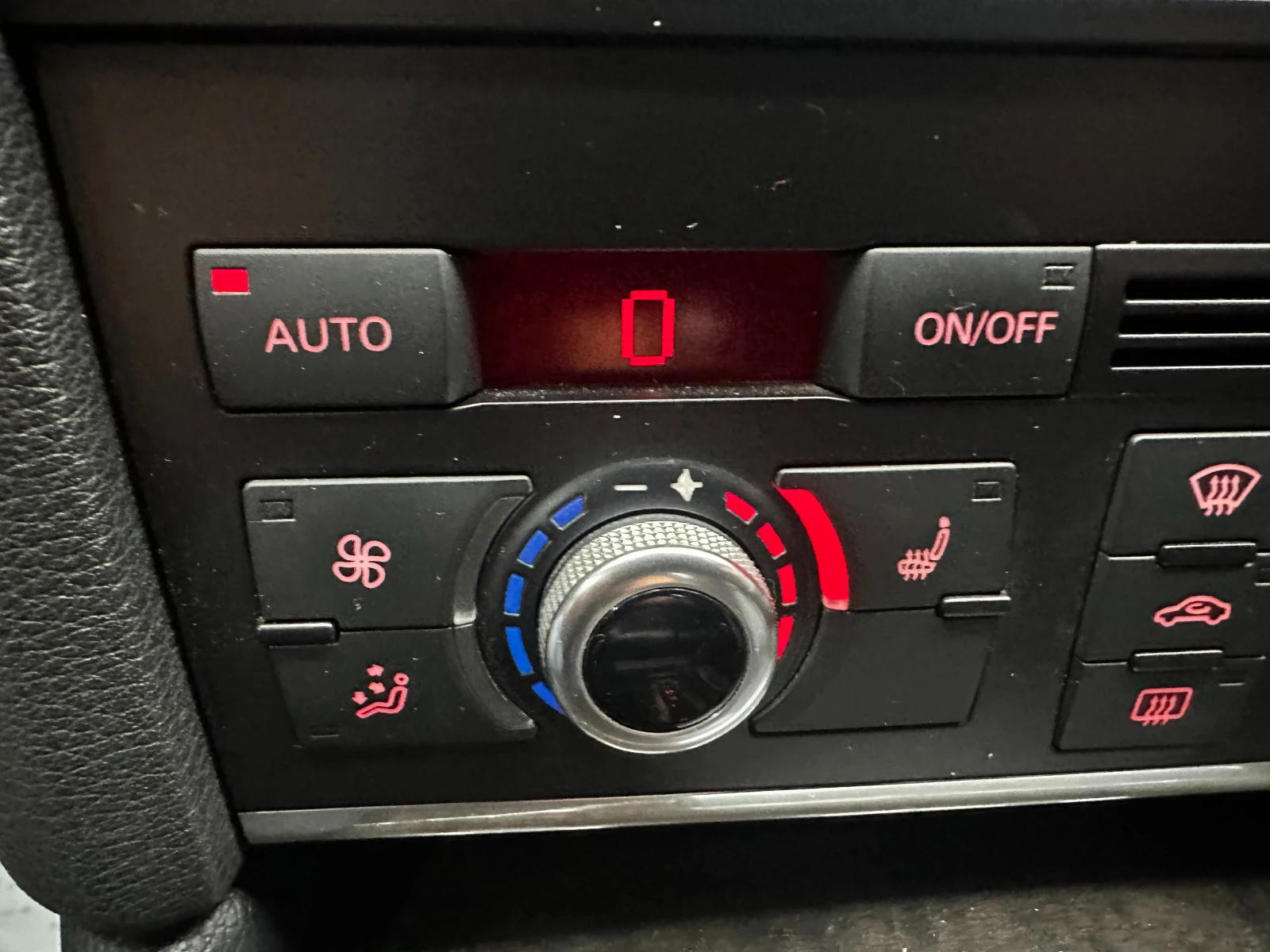 Audi Q7 3.0d 239 к.с./ГАРАНЦИЯ, снимка 13 - Автомобили и джипове - 55446239