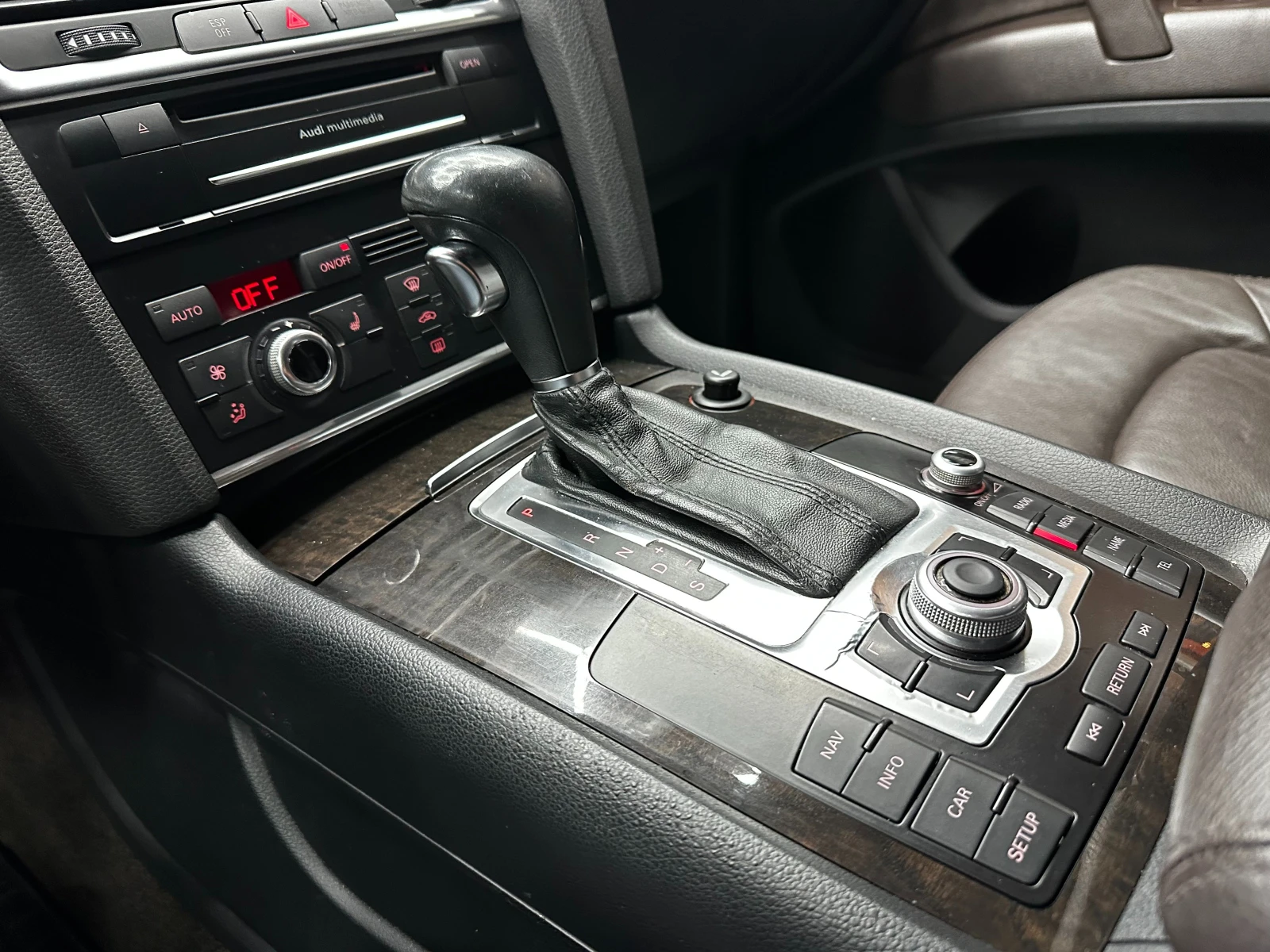 Audi Q7 3.0d 239 к.с./ГАРАНЦИЯ, снимка 11 - Автомобили и джипове - 55446239