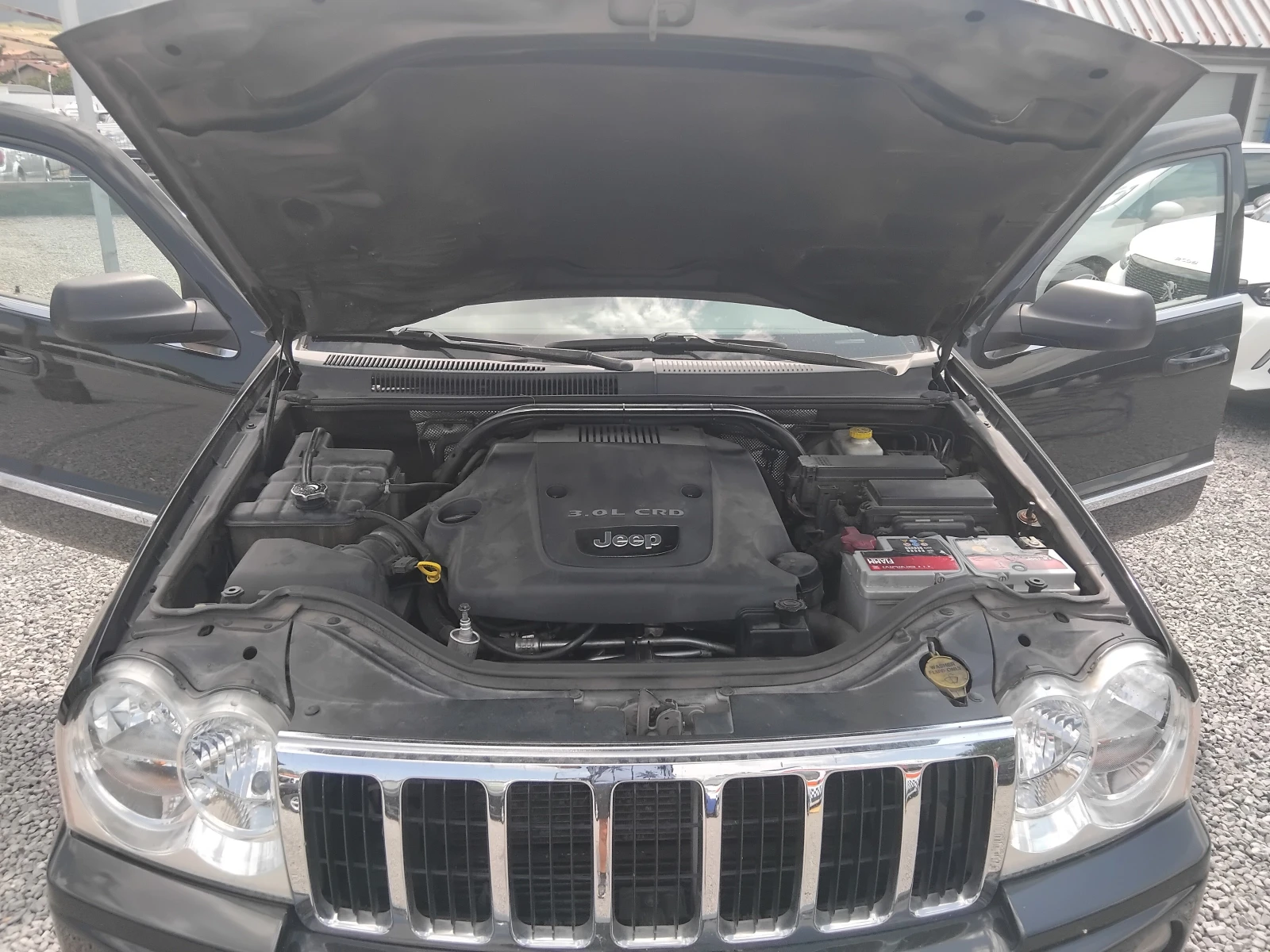 Jeep Grand cherokee 3.0CRDI 4x4 Limited, снимка 9 - Автомобили и джипове - 55662131