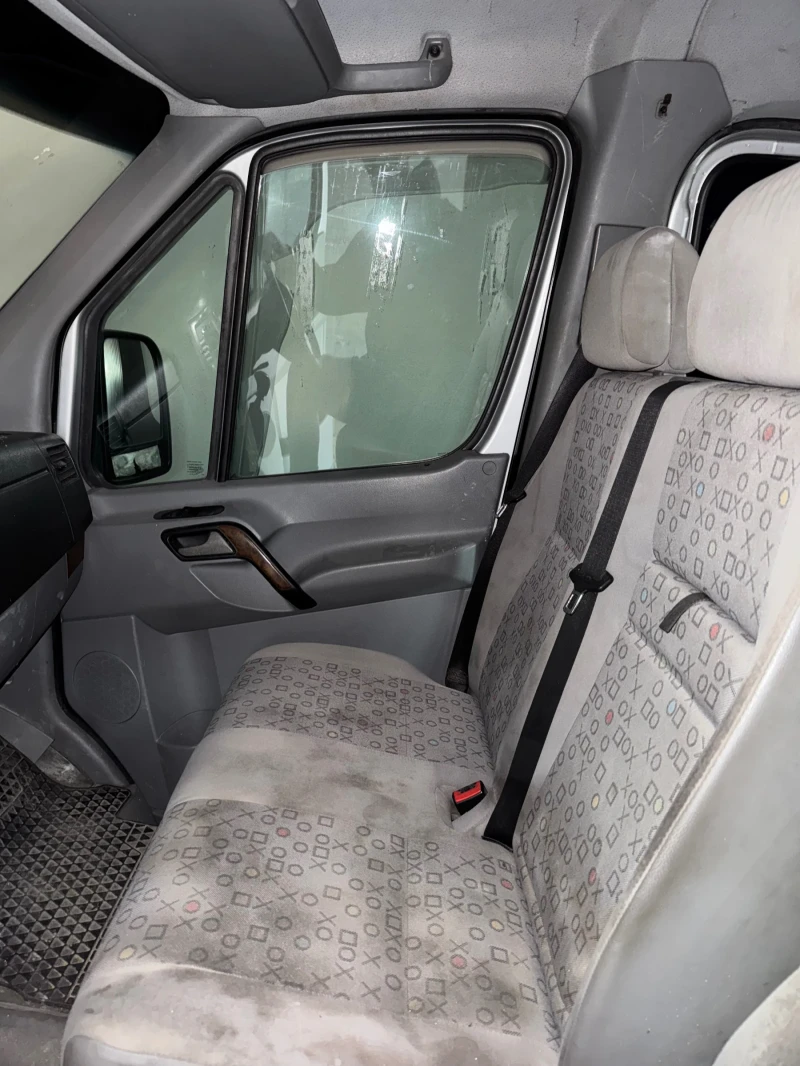 VW Crafter, снимка 11 - Бусове и автобуси - 48595084