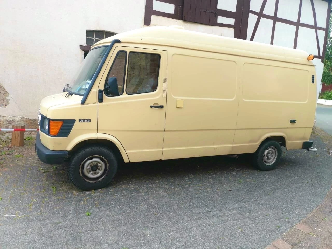 Mercedes-Benz 310, снимка 2 - Бусове и автобуси - 54669104