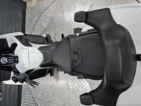 Honda Gold Wing WHITE 2019 MANUAL 6 SPEED, снимка 2