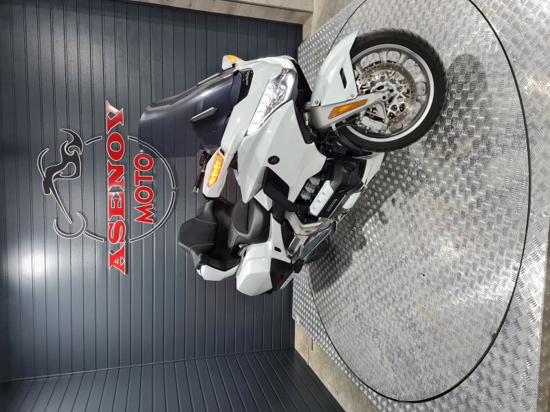 Honda Gold Wing WHITE 2019 MANUAL 6 SPEED, снимка 12 - Мотоциклети и мототехника - 44463726