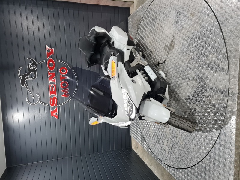 Honda Gold Wing WHITE 2019 MANUAL 6 SPEED, снимка 6 - Мотоциклети и мототехника - 44463726