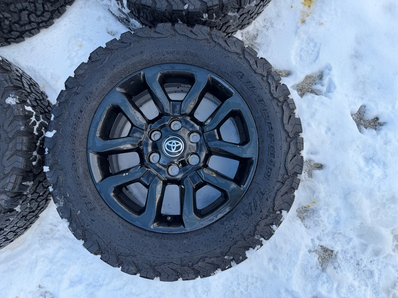���� � ������ 265/60R18 �� Toyota Land cruiser | Mobile.bg � ����������� 4