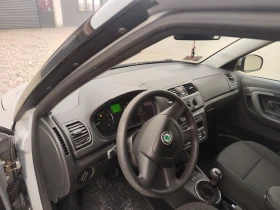 Skoda Fabia 1.2 УНИКАТ 68000 КМ!!!!!, снимка 10