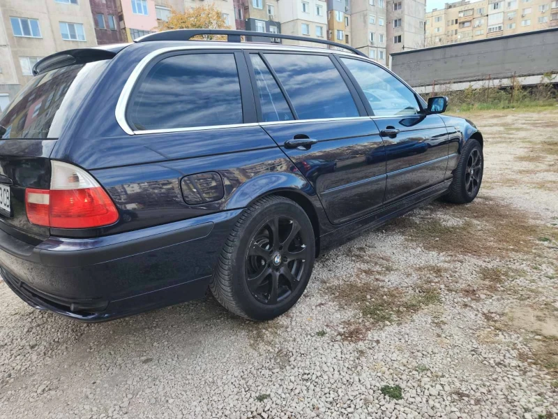 BMW 320 FACELIFT автоматик, снимка 9 - Автомобили и джипове - 47004796