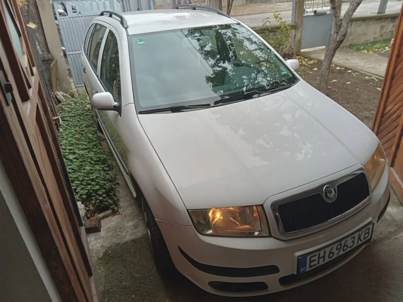 Skoda Fabia, снимка 3 - Автомобили и джипове - 47766438