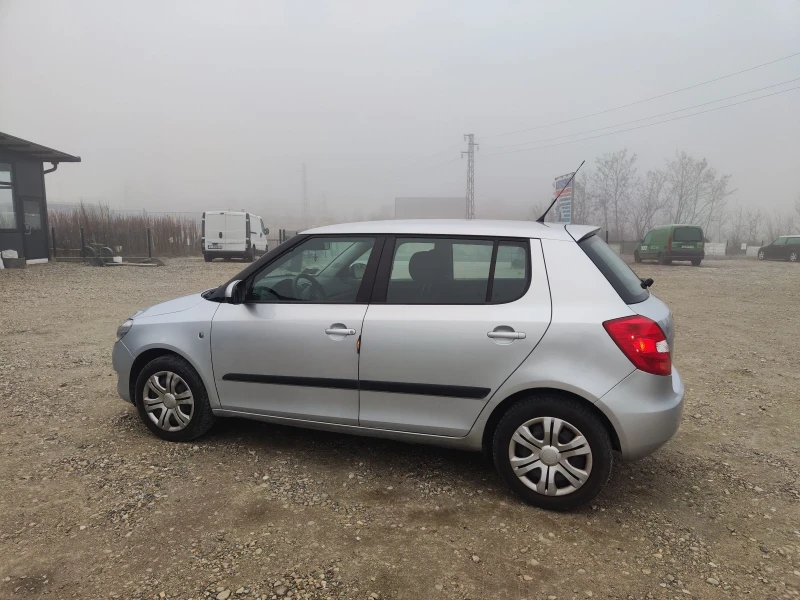 Skoda Fabia 1.2 УНИКАТ 68000 КМ!!!!!, снимка 7 - Автомобили и джипове - 48444225