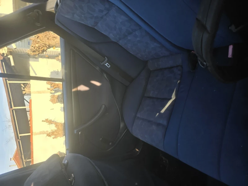 Mercedes-Benz C 220, снимка 6 - Автомобили и джипове - 52710072