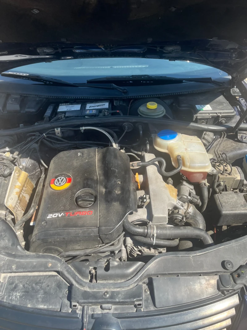 VW Passat 1.8 Т, снимка 5 - Автомобили и джипове - 52792408