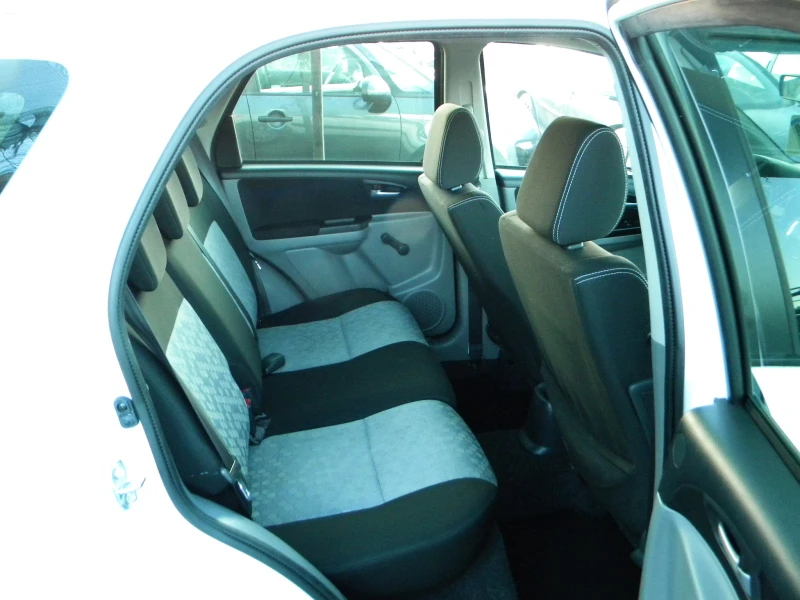 Suzuki SX4 76000km* 4x4* 1.6-KATO НОВО* EURO5B, снимка 11 - Автомобили и джипове - 52926908